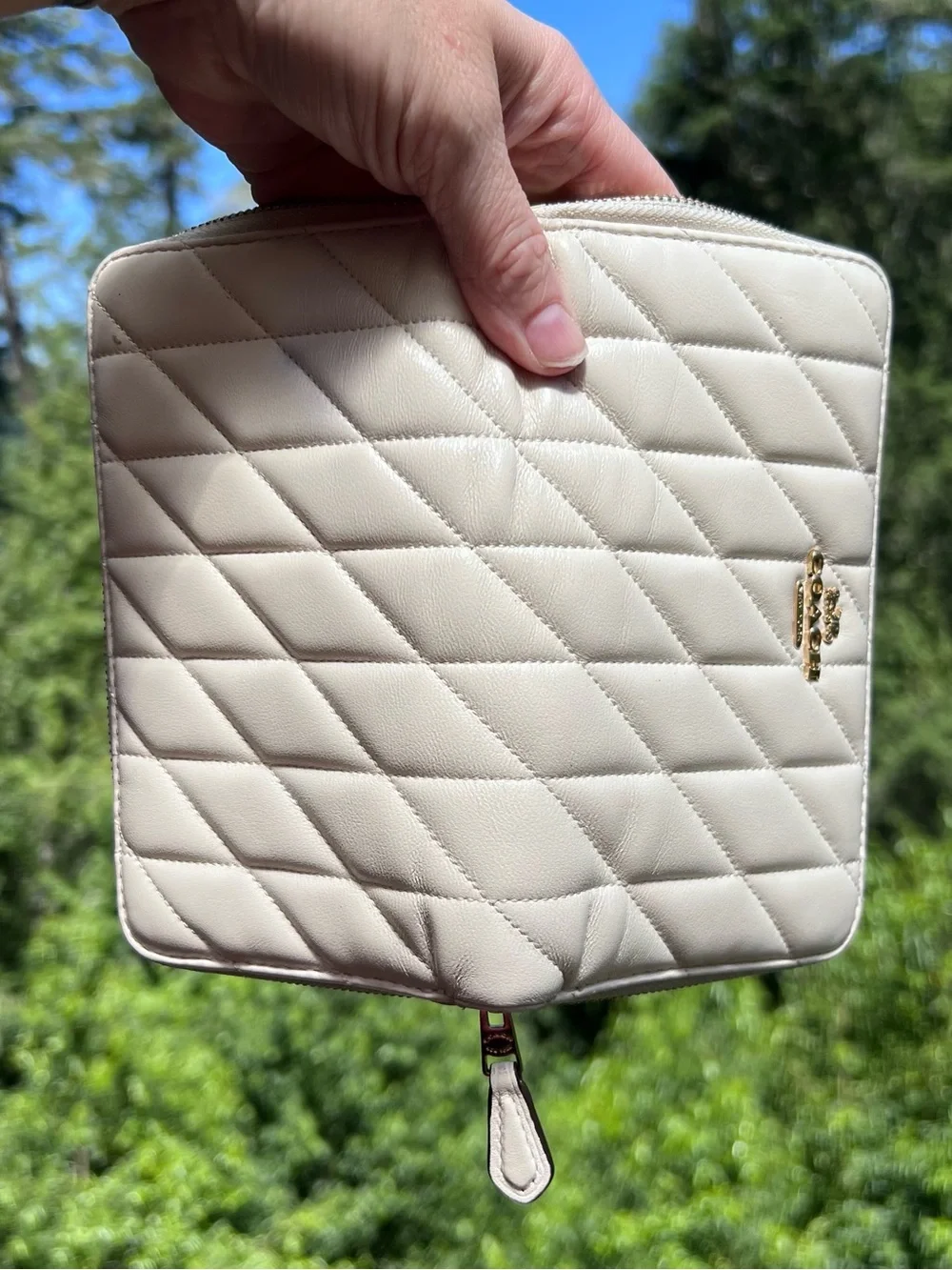 COACH Medium Id Zip-Around Quilted Leather Wallet Chalk w Gold Hardware